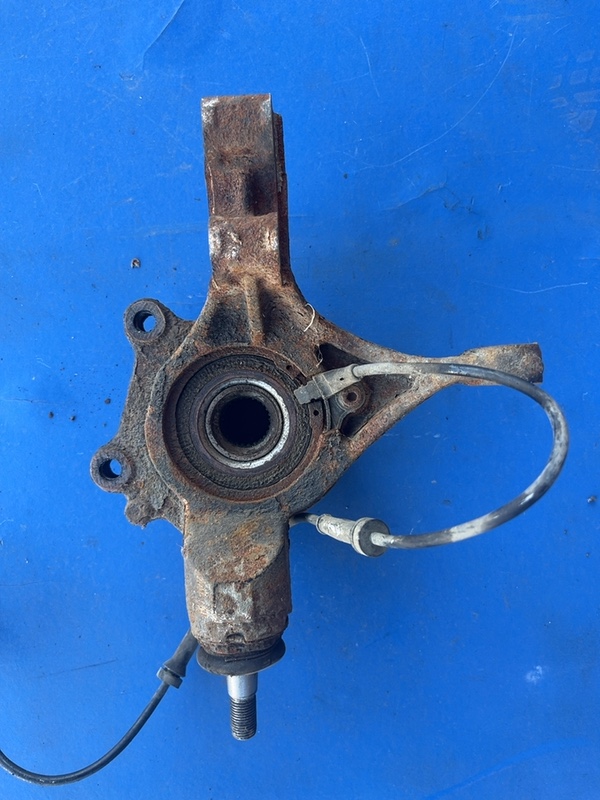 Fuzetă – Parte montare: Dreapta – Peugeot 307 1 generation [2001 – 2005] wagon 2.0 HDi MT (107 hp)