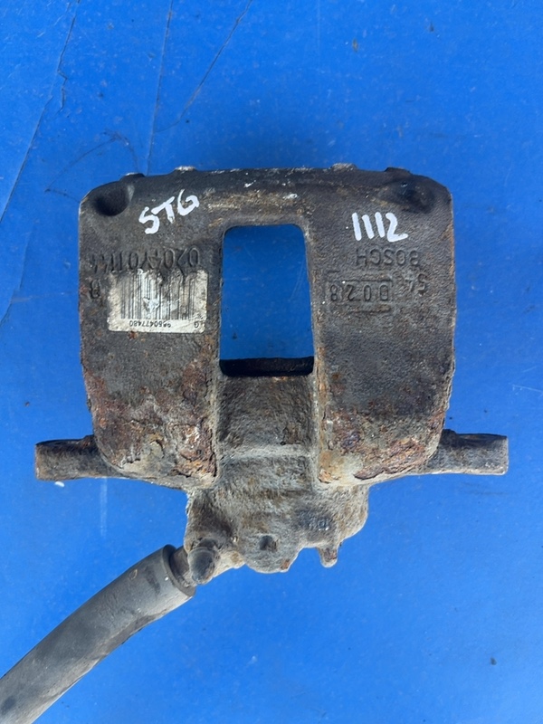 Etrier față – Parte montare: Stânga – Peugeot 307 1 generation [2001 – 2005] wagon 2.0 HDi MT (107 hp)