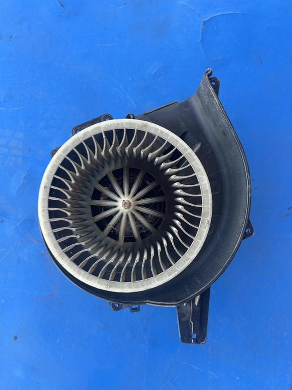 Ventilator habitaclu – SEAT Ibiza 3 generation [2002 – 2006] Hatchback 5-doors 1.4 MT (75 hp)