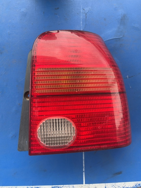 Lampă spate – Parte montare: Dreapta – Volkswagen Lupo 6X [1998 – 2005] Hatchback 3-doors 1.0 MT (50 hp)