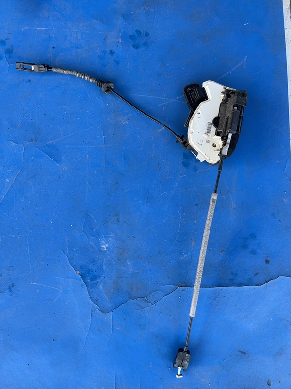 Broască ușă – Parte montare: Stânga spate – Volkswagen Golf 7 generation [restyling] [2017 – 2023] Variant wagon 5-doors