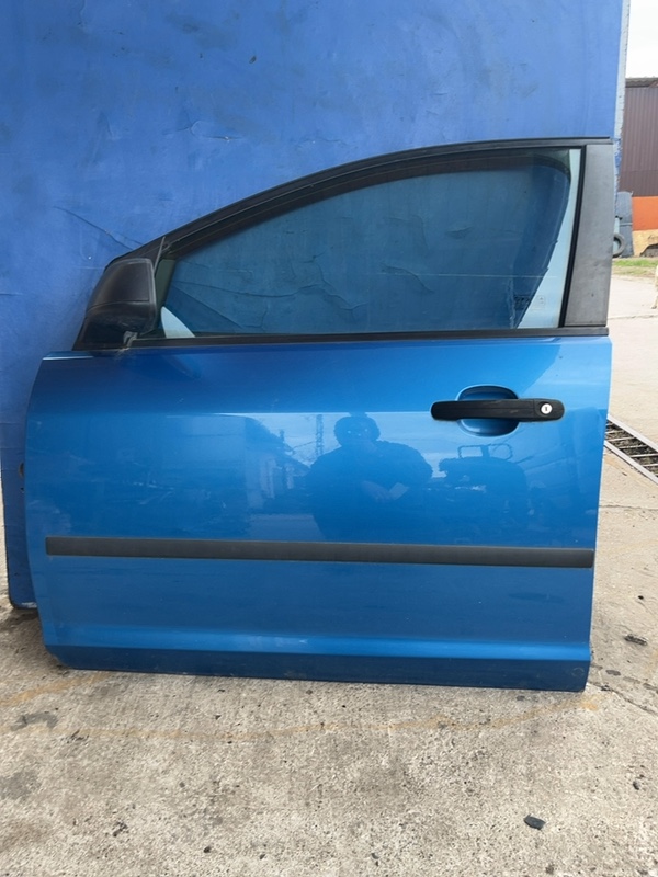 Usa față – Culoare: Albastru , Parte montare: Stânga  – Ford Focus 2 generation [2004 – 2008] wagon 5-doors 1.6 TDCi MT (109 hp)