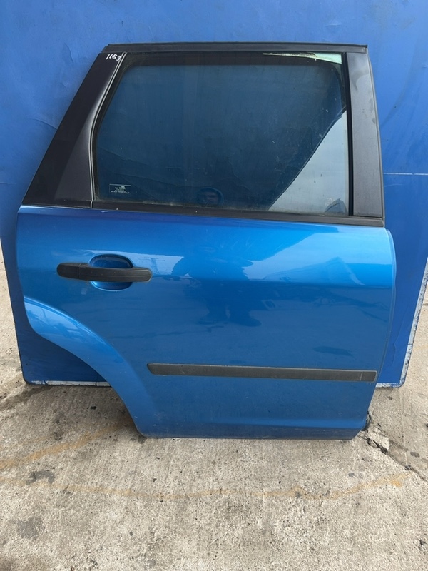 Usa spate – Culoare: Albastru , Parte montare: Dreapta  – Ford Focus 2 generation [2004 – 2008] wagon 5-doors 1.6 TDCi MT (109 hp)