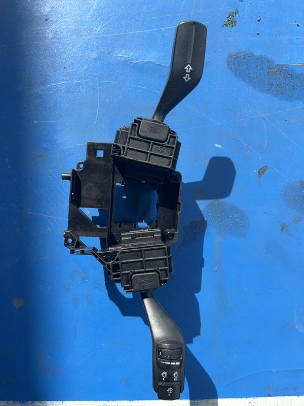 Ansamblu manete – Ford Focus 2 generation [2004 – 2008] wagon 5-doors 1.6 TDCi MT (109 hp)