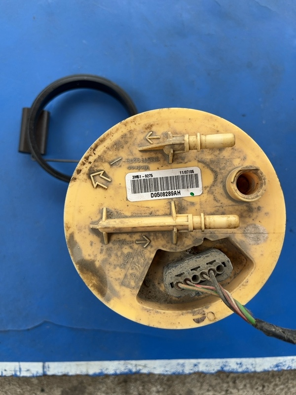 Pompă motorină din rezervor – Ford Focus 2 generation [2004 – 2008] wagon 5-doors 1.6 TDCi MT (109 hp)