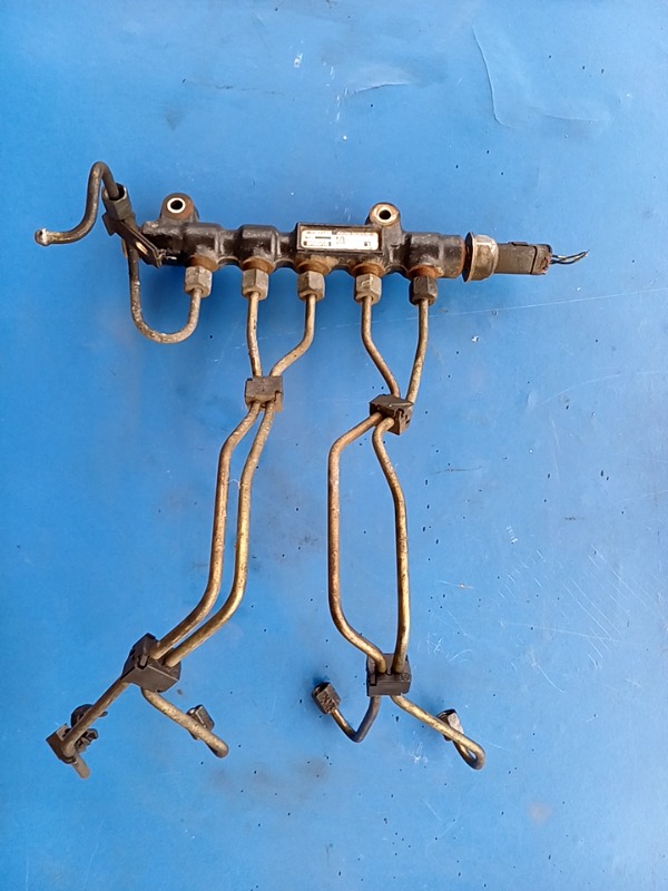 Rampă injectoare – Combustibil: Diesel – Ford Focus 2 generation [2004 – 2008] wagon 5-doors 1.6 TDCi MT (109 hp)