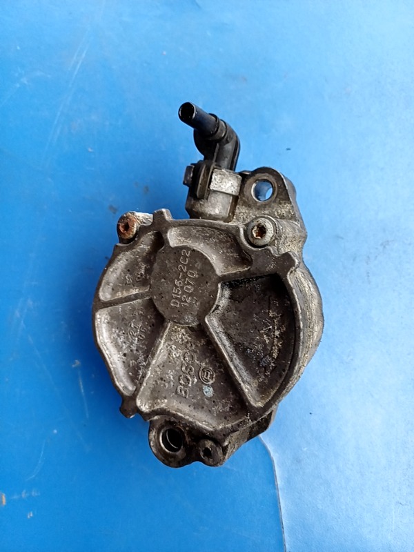 Pompă vacuum – Ford Focus 2 generation [2004 – 2008] wagon 5-doors 1.6 TDCi MT (109 hp)