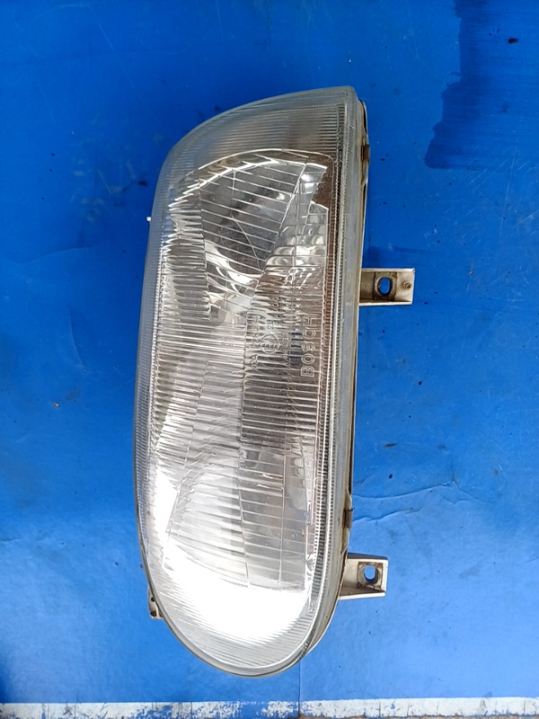 Far față – Parte montare: Stânga – Volkswagen Golf 3 generation [1991 – 1998] Hatchback 5-doors 1.6 MT (75 hp)