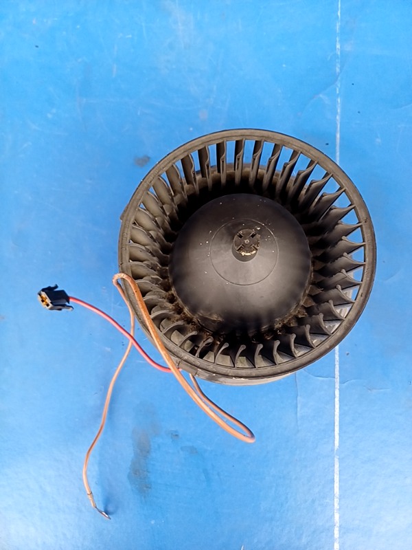 Ventilator habitaclu – Volkswagen Golf 3 generation [1991 – 1998] Hatchback 5-doors 1.6 MT (75 hp)