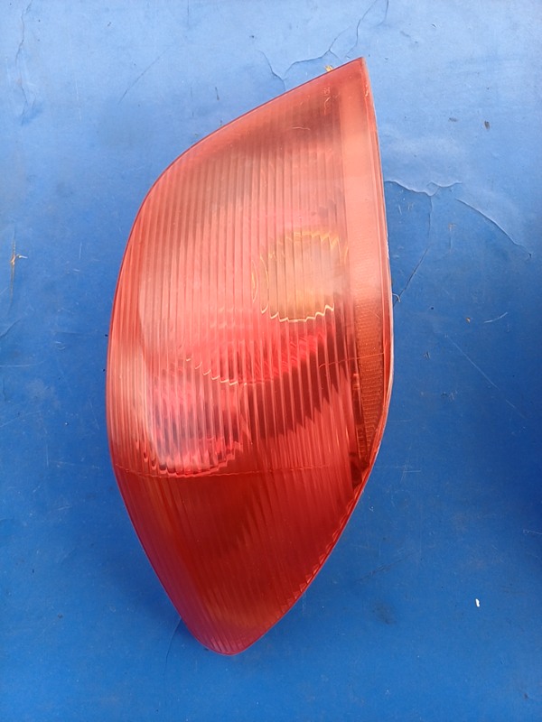 Lampă spate – Parte montare: Stânga – Peugeot 307 1 generation [2001 – 2005] Hatchback 5-doors 1.6 MT (109 hp)