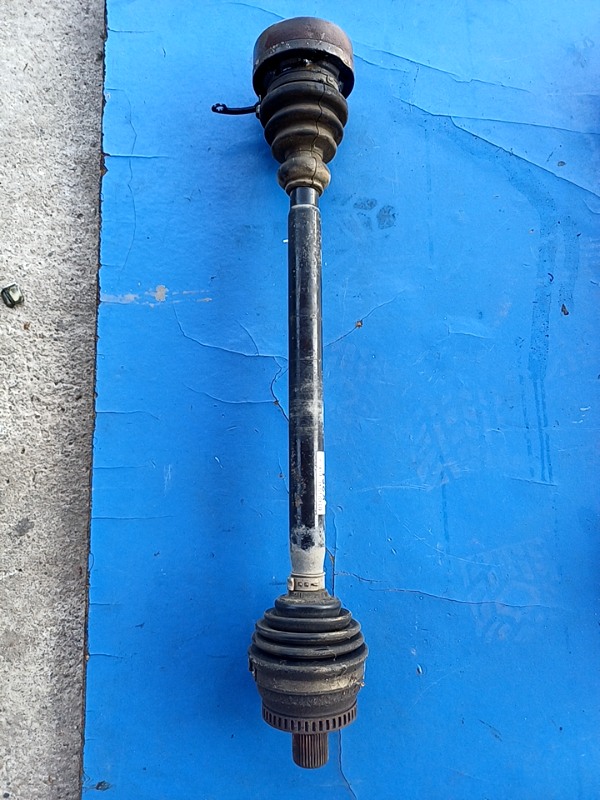 Planetară – Parte montare: Dreapta  – Audi A4 B6 [2000 – 2005] Sedan 1.6 MT (102 hp)