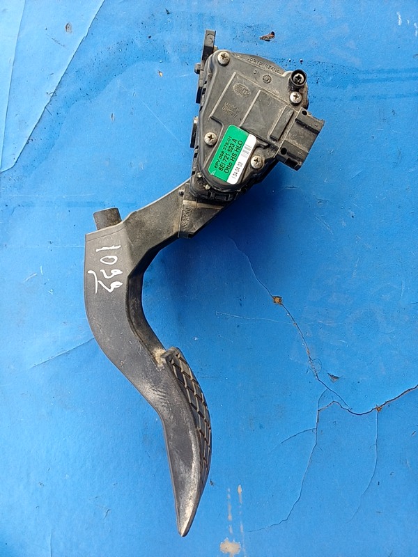 Pedală accelerație – Audi A4 B6 [2000 – 2005] Sedan 1.6 MT (102 hp)