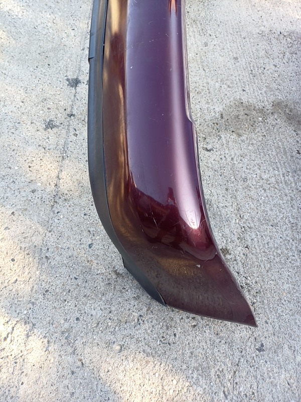 Bară protecție  – Culoare: Vișiniu, Parte montare: Spate – Audi A4 B5 [1994 – 1999] Sedan 1.6 MT (101 hp)