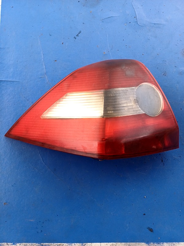 Lampă spate – Parte montare: Stânga, Varianta: Sedan – Renault Megane 2 generation [2002 – 2006] Sedan 1.5 dCi MT (82 hp)