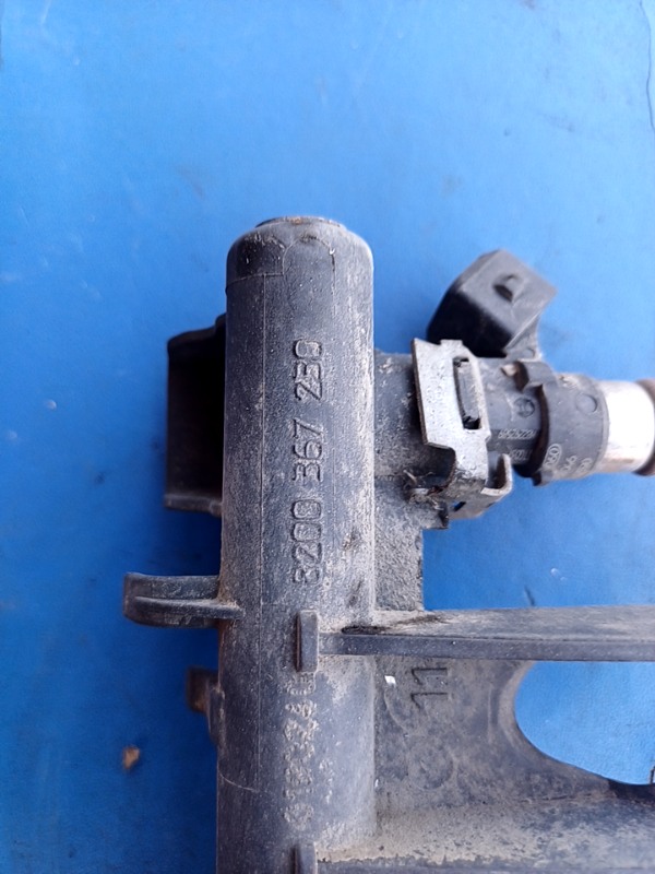 Rampă injectoare – Dacia Logan 1 generation [restyling] [2007 – 2012] Sedan