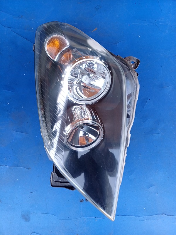 Far față – Parte montare: Stânga – Opel Astra H [2004 – 2007] wagon 1.6 MT (105 hp)