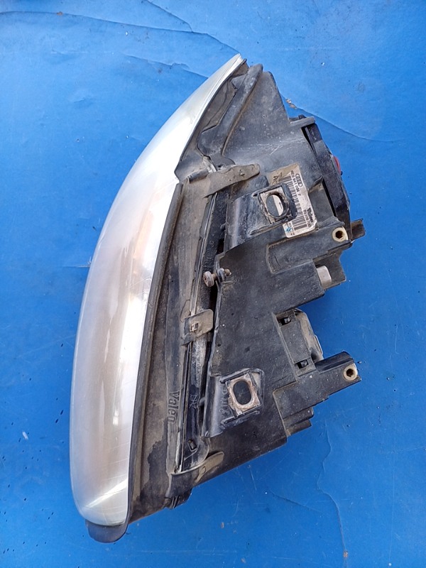 Far față – Parte montare: Dreapta – Audi A4 B6 [2000 – 2005] Avant wagon 5-doors 1.9 TDI MT (115 hp)