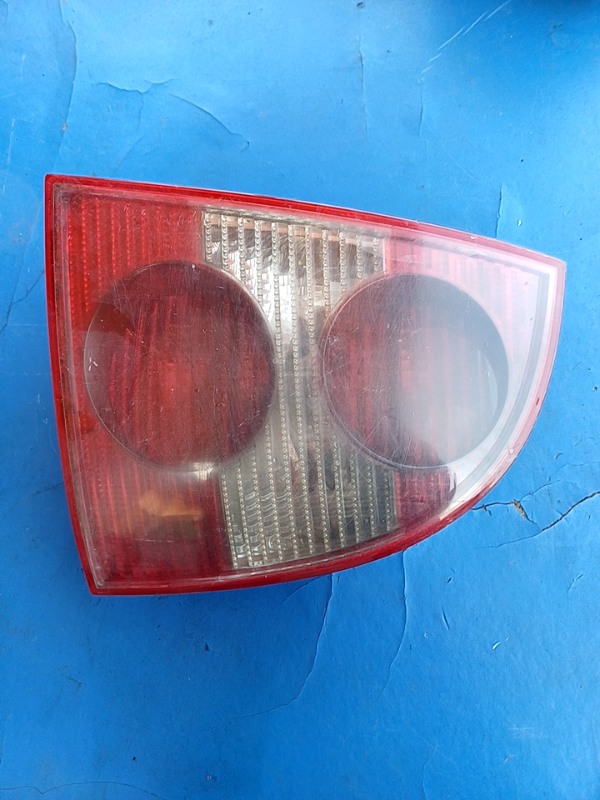 Lampă spate – Parte montare: Dreapta, Varianta: Sedan – Volkswagen Passat B5+ [restyling] [2000 – 2005] Sedan 1.9 TDI 5MT (130 hp)