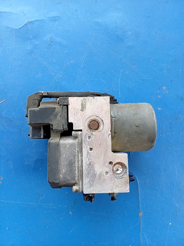 Pompă ABS – Volkswagen Passat B5+ [restyling] [2000 – 2005] Sedan 1.9 TDI 5MT (130 hp)