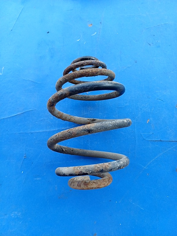 Arc elicoidal – Parte montare: Spate – Opel Corsa B [restyling] [1997 – 2000] Hatchback 3-doors 1.0 MT (54 hp)