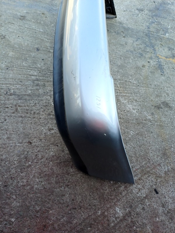 Bară protecție  – Culoare: Gri, Parte montare: Spate – Audi A4 B5 [1994 – 1999] Sedan 1.8 MT (125 hp)