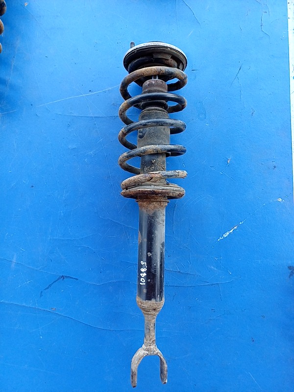 Ansamblu amortizor arc – Parte montare: Stânga – Volkswagen Passat B5+ [restyling] [2000 – 2005] Sedan 1.9 TDI 5MT (130 hp)