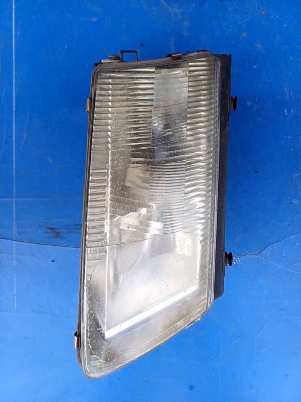 Far față – Parte montare: Dreapta – Volkswagen Passat B5 [1996 – 2000] wagon 1.9 TDI MT (110 hp)