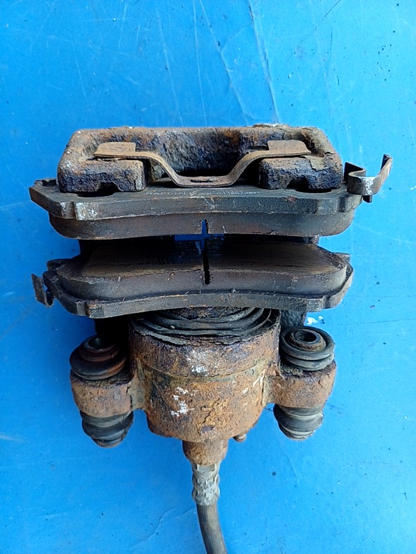 Etrier spate – Parte montare: Stânga  – Mercedes-Benz M-Class W163 [1997 – 2001] SUV 5-doors 270 2.7d AT (163 hp) 4WD