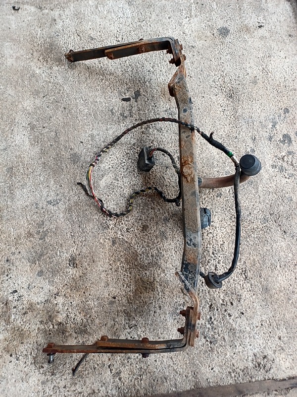 Carlig remorcare – Varianta: Hatchback – Ford Fiesta 5 generation [2001 – 2007] Hatchback 5-doors 1.3 MT (60 hp)