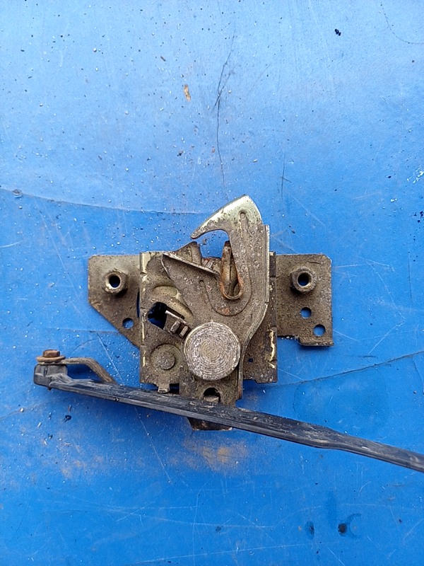 Mecanism inchidere capotă – Ford Fiesta 5 generation [2001 – 2007] Hatchback 5-doors 1.3 MT (60 hp)