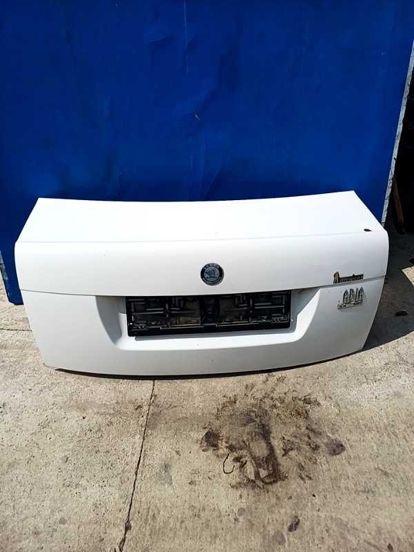 Capotă portbagaj – Culoare: Alb – Skoda Fabia 6Y [1999 – 2004] Sedan 1.4 MT (68 hp)