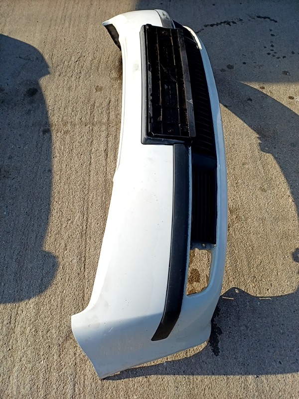 Bară protecție  – Culoare: Alb, Parte montare: Față – Skoda Fabia 6Y [1999 – 2004] Sedan 1.4 MT (68 hp)