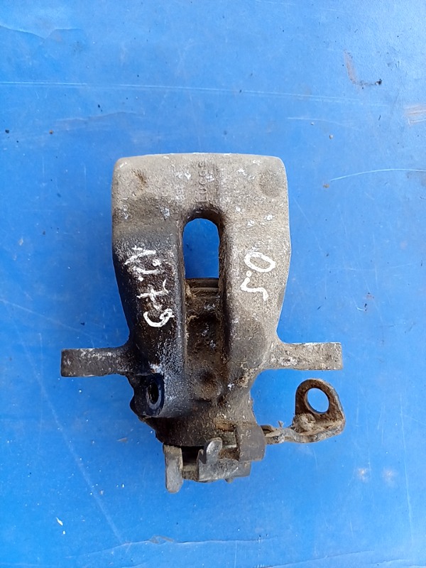 Etrier spate – Parte montare: Dreapta  – Opel Astra H [2004 – 2007] wagon 1.7 CDTI MT (80 hp)