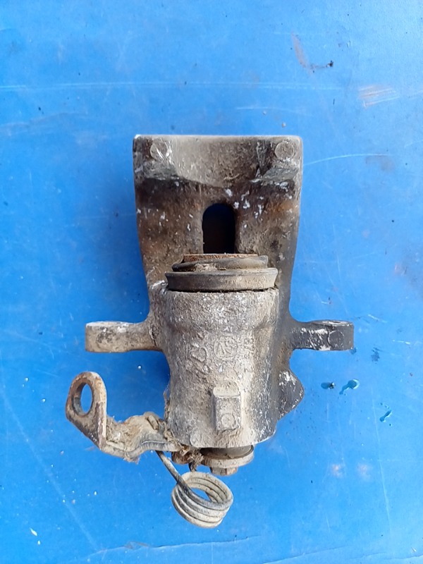 Etrier spate – Parte montare: Dreapta  – Opel Astra H [2004 – 2007] wagon 1.7 CDTI MT (80 hp)