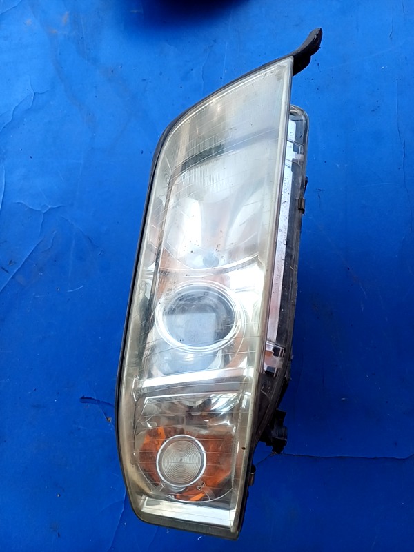 Far față – Parte montare: Dreapta  – Audi A6 C5 [1997 – 2001] Sedan 2.4 tiptronic (165 hp)