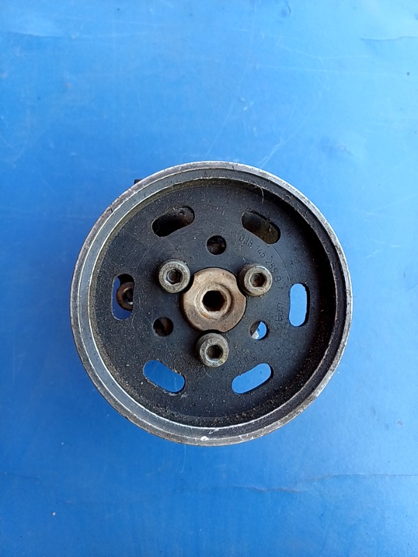 Pompă servodirecție – Volkswagen Bora 1 generation [1998 – 2005] Variant wagon 1.9 TDI MT (115 hp)