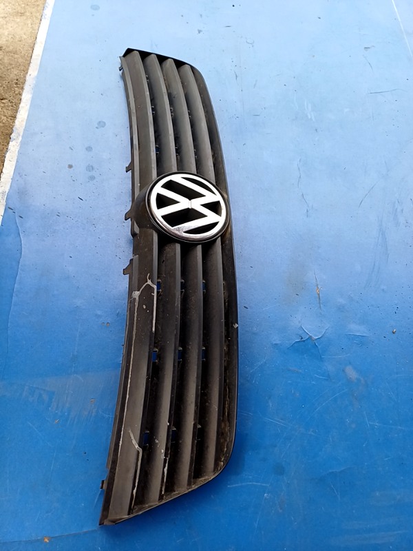 Grilă radiator – Culoare: Negru – Volkswagen Passat B5 [1996 – 2000] wagon 1.9 TDI MT (90 hp)