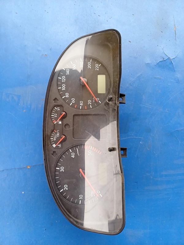 Ceas bord – Volkswagen Passat B5 [1996 – 2000] wagon 1.9 TDI MT (90 hp)