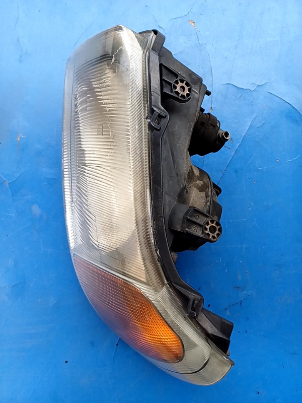 Far față – Parte montare: Stânga – Land Rover Freelander 1 generation [1998 – 2006] Hard Top crossover 3-doors 2.0 TD MT (112 hp)