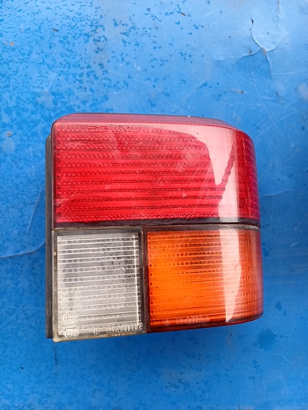Lampă spate – Parte montare: Dreapta  – Volkswagen Transporter T4 [1990 – 2003] Van 1.9 TD L MT (68 hp)