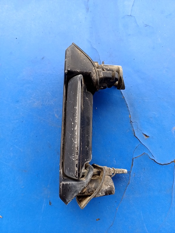 Mâner ușă exterior – Parte montare: LATERAL – Volkswagen Transporter T4 [1990 – 2003] Van 1.9 TD L MT (68 hp)