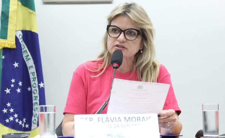 COMISSÃO APROVA PROJETO QO COMISSÃO APROVA PROJETO QO
