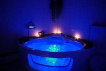 Zwei Nächte mit Wellness, Romantik und Erotik Zwei Nächte mit Wellness, Romantik und Erotik
