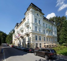 7 Nächte mit Halbpension inkl. 10 Behandlungen/Woche 7 Nächte mit Halbpension inkl. 10 Behandlungen/Woche