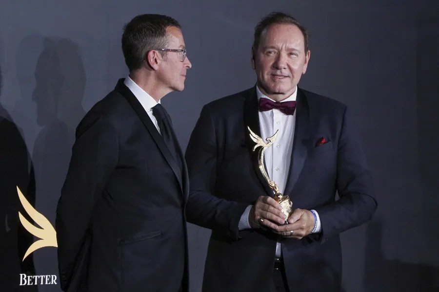 Kevin Spacey en Cannes: «es muy agradable estar de vuelta, me alegro de estar trabajando» Kevin Spacey en Cannes: «es muy agradable estar de vuelta, me alegro de estar trabajando»
