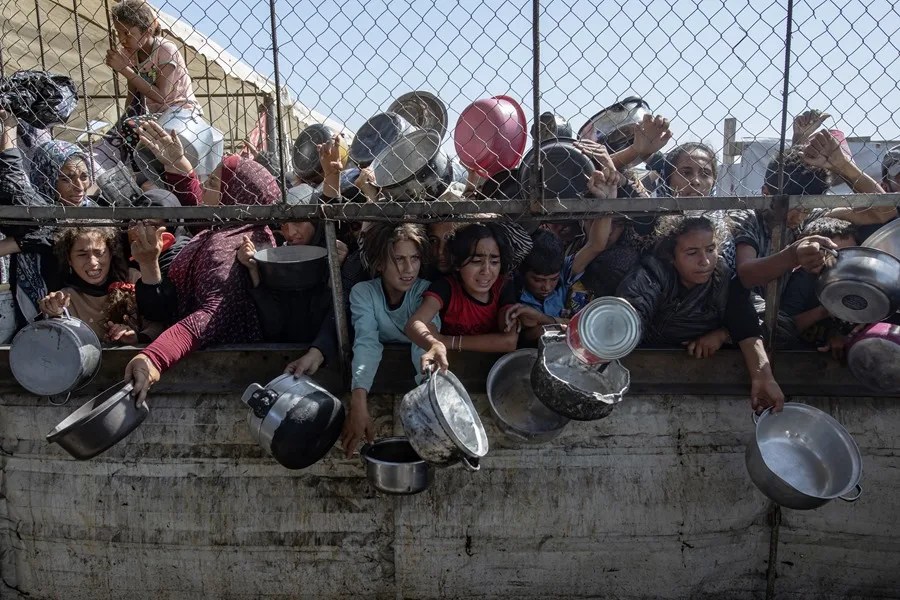 MSF denuncia la muerte de «decenas de palestinos» que buscaban comida en Gaza MSF denuncia la muerte de «decenas de palestinos» que buscaban comida en Gaza