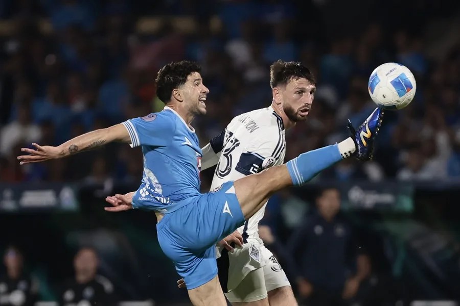 5-0. Cruz Azul golea a Vancouver y gana la Copa de Campeones de la Concacaf 5-0. Cruz Azul golea a Vancouver y gana la Copa de Campeones de la Concacaf