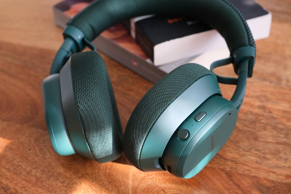 Fairphone updates its over ear headphones with higher sound Fairphone updates its over ear headphones with higher sound