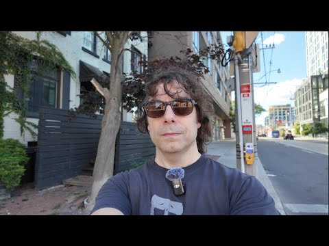 Toronto LIVE: Exploring The City On A Hot Thursday Toronto LIVE: Exploring The City On A Hot Thursday