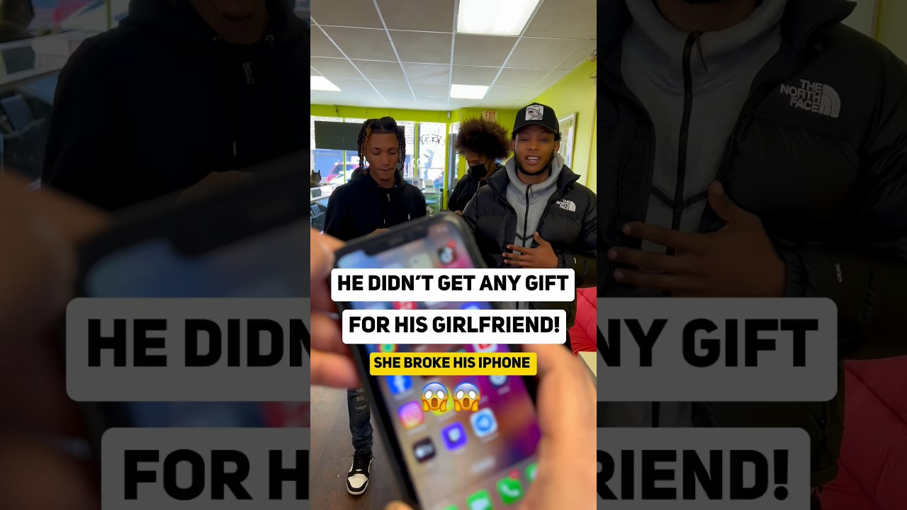 He didn’t get gift for his girlfriend ,She got mad and He didn’t get gift for his girlfriend ,She got mad and